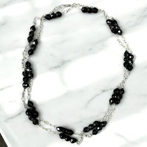 ✅Vintage 80’s Faceted Black Beaded, antique silver chain necklace 🖤🩶